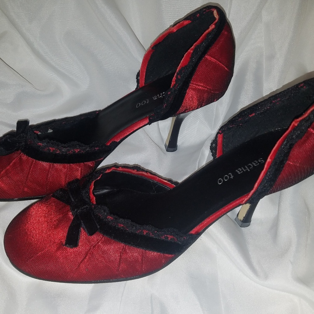 π€π€ π Shoesπ - Picture 3 of 4